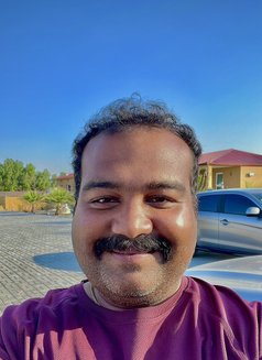 Vibin - Massage Therapist - Ladies only - Male escort in Abu Dhabi Photo 3 of 3