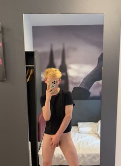 Vica_di - Male escort in Khobar Photo 9 of 16