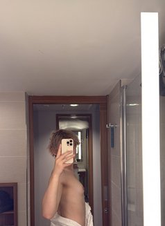 Vica_di - Male escort in Khobar Photo 2 of 21