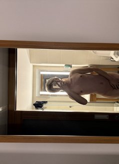 Vica_di - Male escort in Khobar Photo 4 of 21