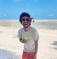 24x7 Vicarinatootoo - Fun and more fun - Male escort in Mumbai