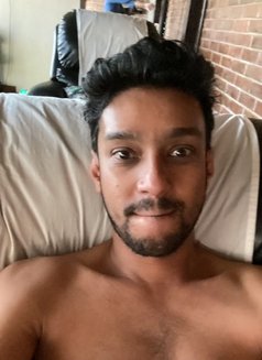 24x7 Vicarinatootoo - Fun and more fun - Male escort in Mumbai Photo 2 of 5