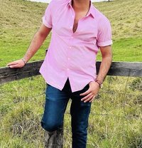 Vick - Male escort in New Delhi