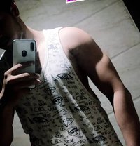 Vick Y99 - Acompañantes masculino in Mumbai