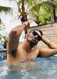 Vickie - Acompañantes masculino in Mumbai Photo 1 of 8