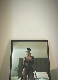 VickyCrossdress 22cm BDSM poppers - Male escort in Dubai Photo 5 of 8