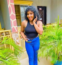 Vicky - escort in Şalālah