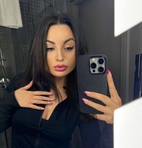 Obsidian Queen - Vicky - escort in London