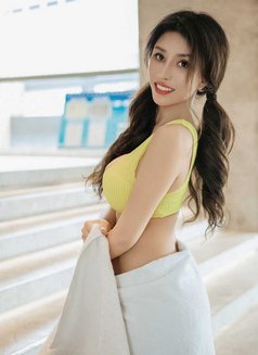 Melissa - escort in Shanghai Photo 5 of 8