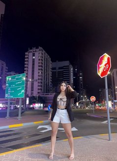 Vicky - puta in Dubai Photo 6 of 18