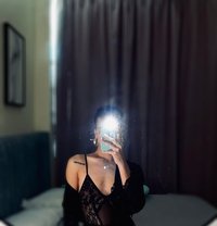 Vicky Crossdress - Male escort in Dubai