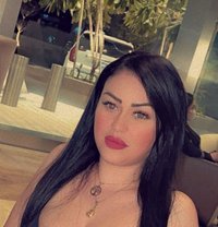 Vicky - escort in Abu Dhabi