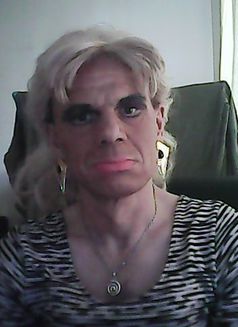 Vicky Green - Transsexual escort in Maidstone Photo 3 of 23