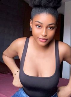 Vicky in Mabela - puta in Muscat Photo 2 of 2