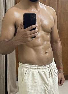 Vicky - Acompañantes masculino in Al Manama Photo 1 of 1