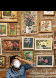 Vicky - Male companion in Bangalore Photo 1 of 2