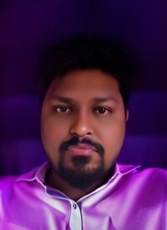 Vicky - Male escort in Mumbai Photo 2 of 4