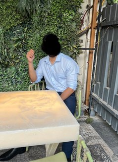 Vicky - Acompañantes masculino in New Delhi Photo 3 of 3