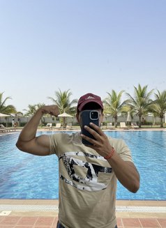 Vicky - Male escort in New Delhi Photo 9 of 10