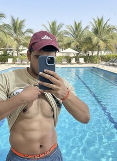 Vicky - Male escort in New Delhi Photo 10 of 10