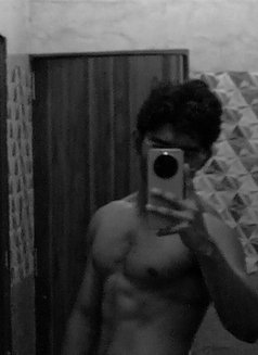 Vicky - Male escort in New Delhi Photo 2 of 3