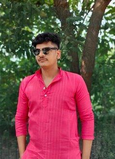 Vicky - Male escort in New Delhi Photo 1 of 2