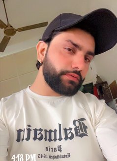 Vicky - Male escort in Noida Photo 1 of 5