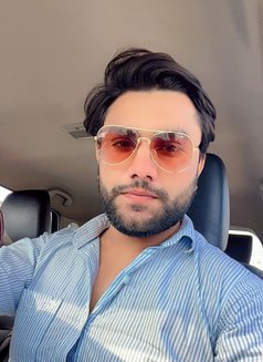 Vicky - Male escort in Noida Photo 5 of 5