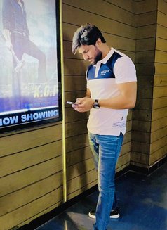 Vicky - Male escort in Noida Photo 7 of 7