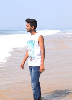 Vicky - Male adult performer in Pune Photo 6 of 8