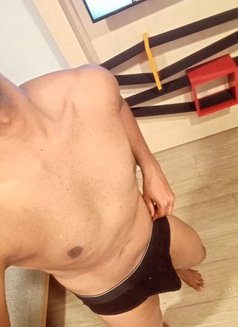 Vicky - Acompañantes masculino in Vadodara Photo 3 of 3