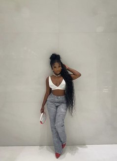 Vicky - escort in Accra Photo 2 of 3