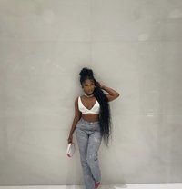 Vicky - escort in Accra