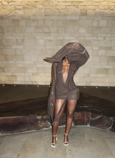 Vicky - escort in Accra Photo 3 of 3