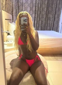 Vicky - puta in Guangzhou Photo 2 of 4