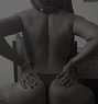 Vicky - masseuse in Kiambu Photo 3 of 3