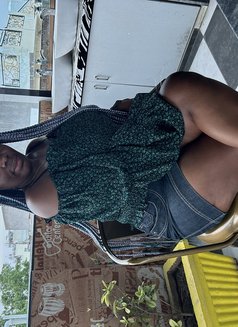 Vicky - escort in Riyadh Photo 5 of 5