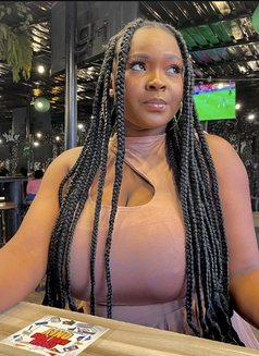 Vicky - puta in Sault Ste. Marie Photo 1 of 3