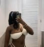 Vicky - escort in Abidjan Photo 5 of 5