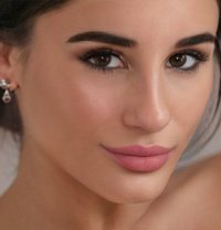 Vicki - escort in Abu Dhabi