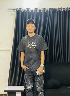 Vicky - Acompañantes masculino in Lagos, Nigeria Photo 5 of 5