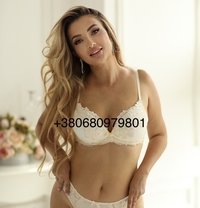 Vicky real - escort in Abu Dhabi