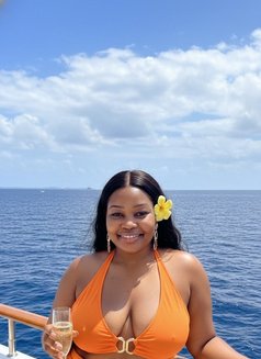 Vicky - puta in Kathmandu Photo 3 of 5