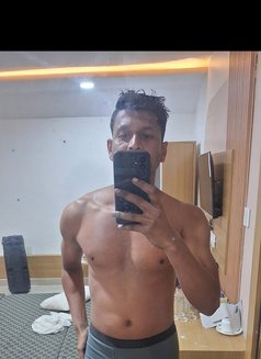 Vicky Singh 7+ dm on tg @iamvijaylodhi96 - Male escort in Bangalore Photo 4 of 4