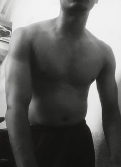 Vicky Singh - Male escort in Mumbai Photo 2 of 3