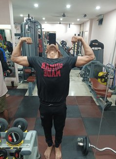 Vicky Singh - Acompañantes masculino in New Delhi Photo 5 of 8