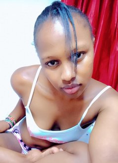 Vicky - escort in Yanbu Photo 1 of 3