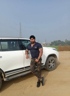 Vicky Top Paid Fun - Male escort in New Delhi Photo 2 of 6