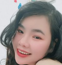 Vicky - escort in Al Manama