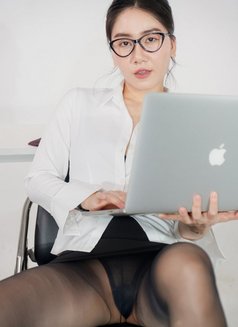 Vicky - escort in Ho Chi Minh City Photo 8 of 12